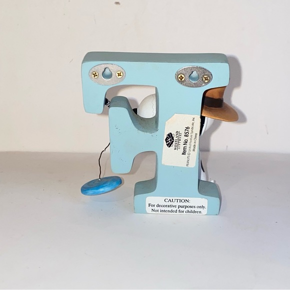 Westland Giftware Peanuts Snoopy Alphabet Letter F Snoopy Fishing - Picture 6 of 13